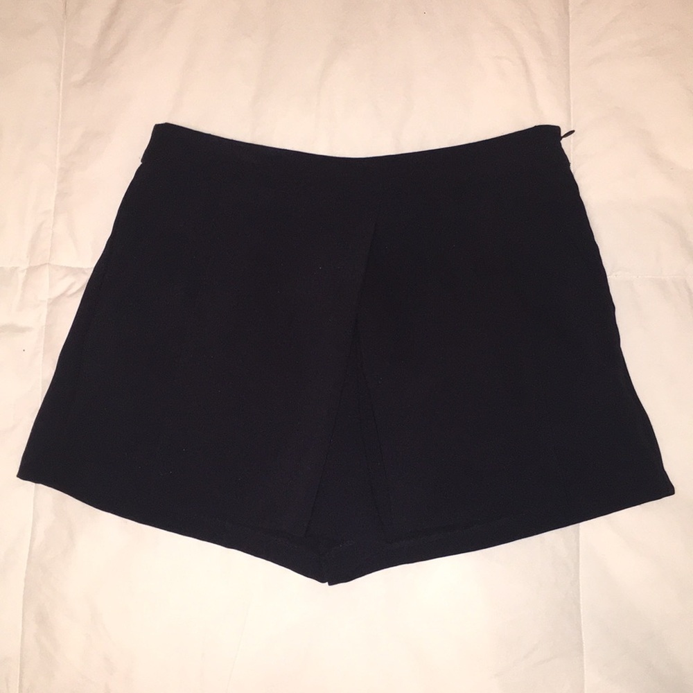 FOREVER 21 Pleated Shorts